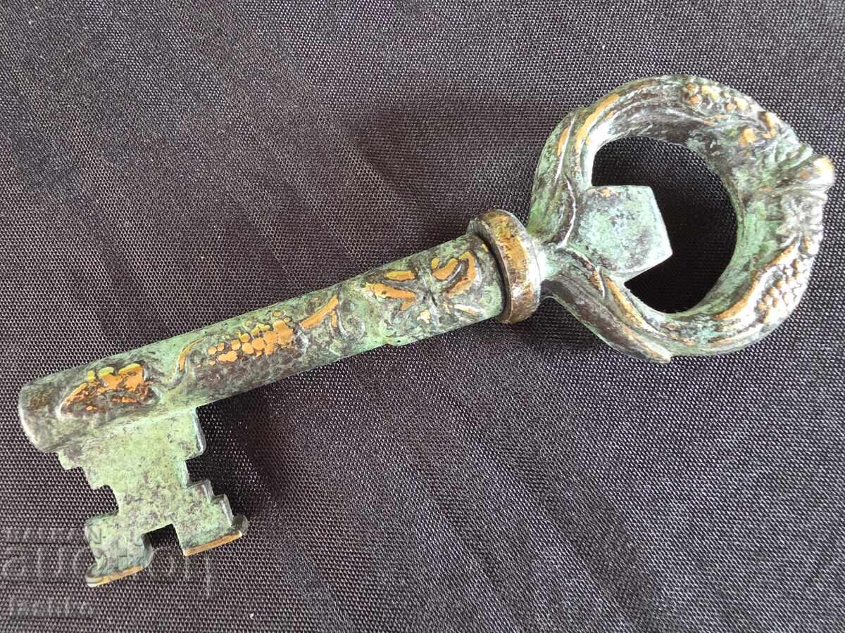 Παλιό τιρμπουσόν για κρασί