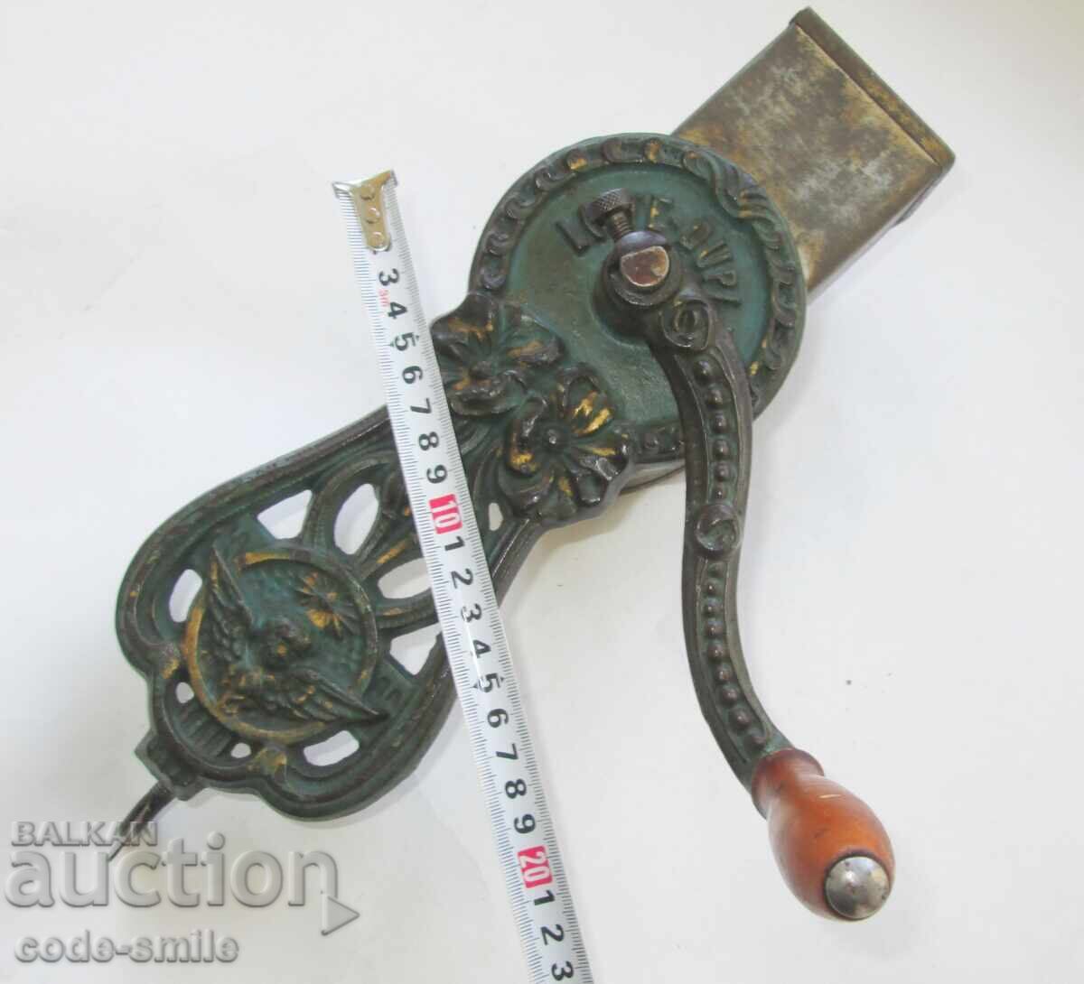 Great old cast iron nut grinder Germany - 5