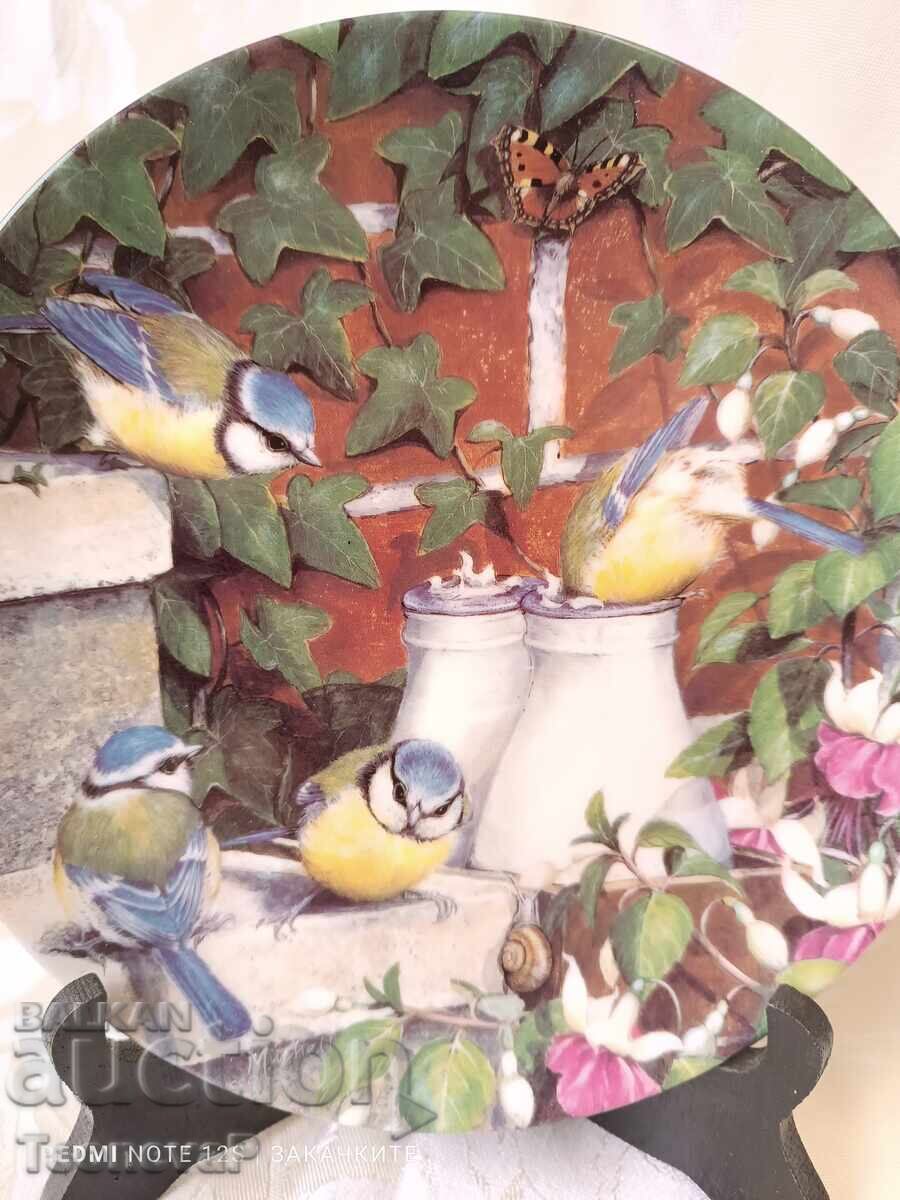 Αγγλικό διακοσμητικό πορσελάνινο πιάτο COALPORT με τιμή 15.00 BGN | € 7.67 Αγγλικό διακοσμητικό πορσελάνινο πιάτο COALPORT με τιμή 15.00 BGN | € 7.67