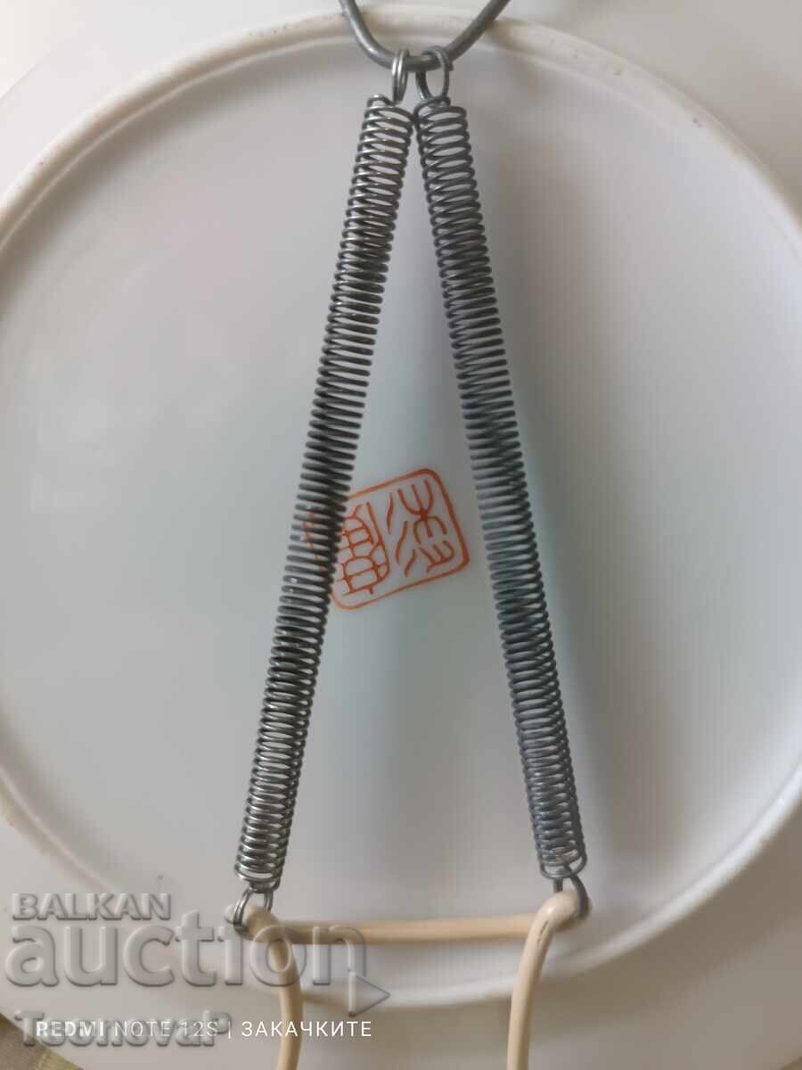 Декоративна порцеланова чиния с пружина за окачване - 5