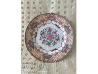 Farfurie decorativă din porțelan cu arc pentru agățat