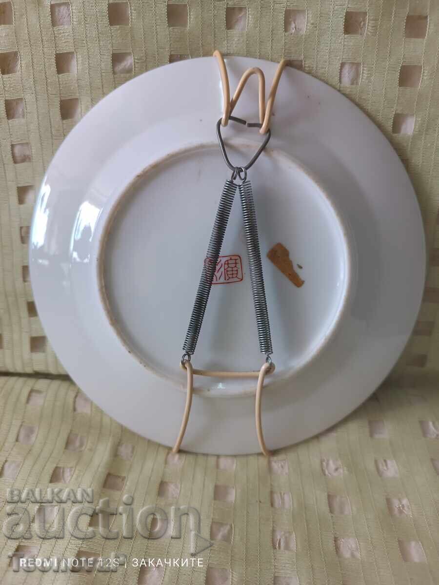 Декоративна порцеланова чиния с пружина за окачване - 5