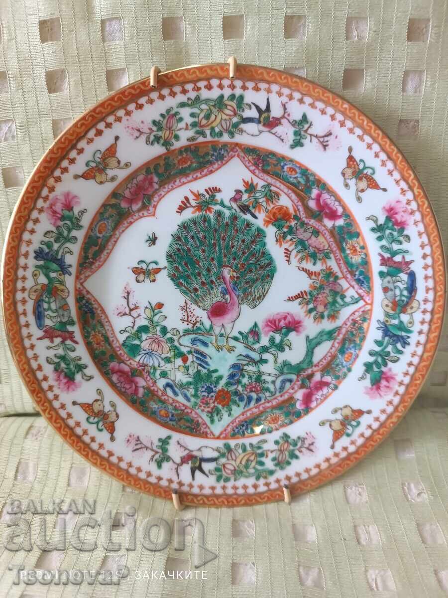 Декоративна порцеланова чиния с пружина за окачване