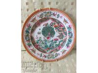 Farfurie decorativă din porțelan cu arc pentru agățat