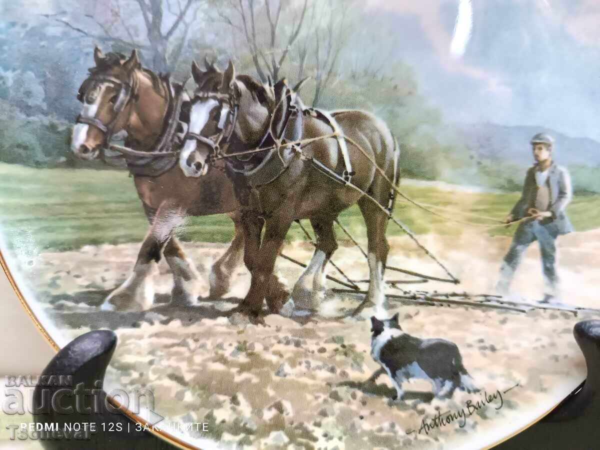 Αγγλική διακοσμητική πορσελάνινη πιατέλα με τιμή 6.00 BGN | € 3.07