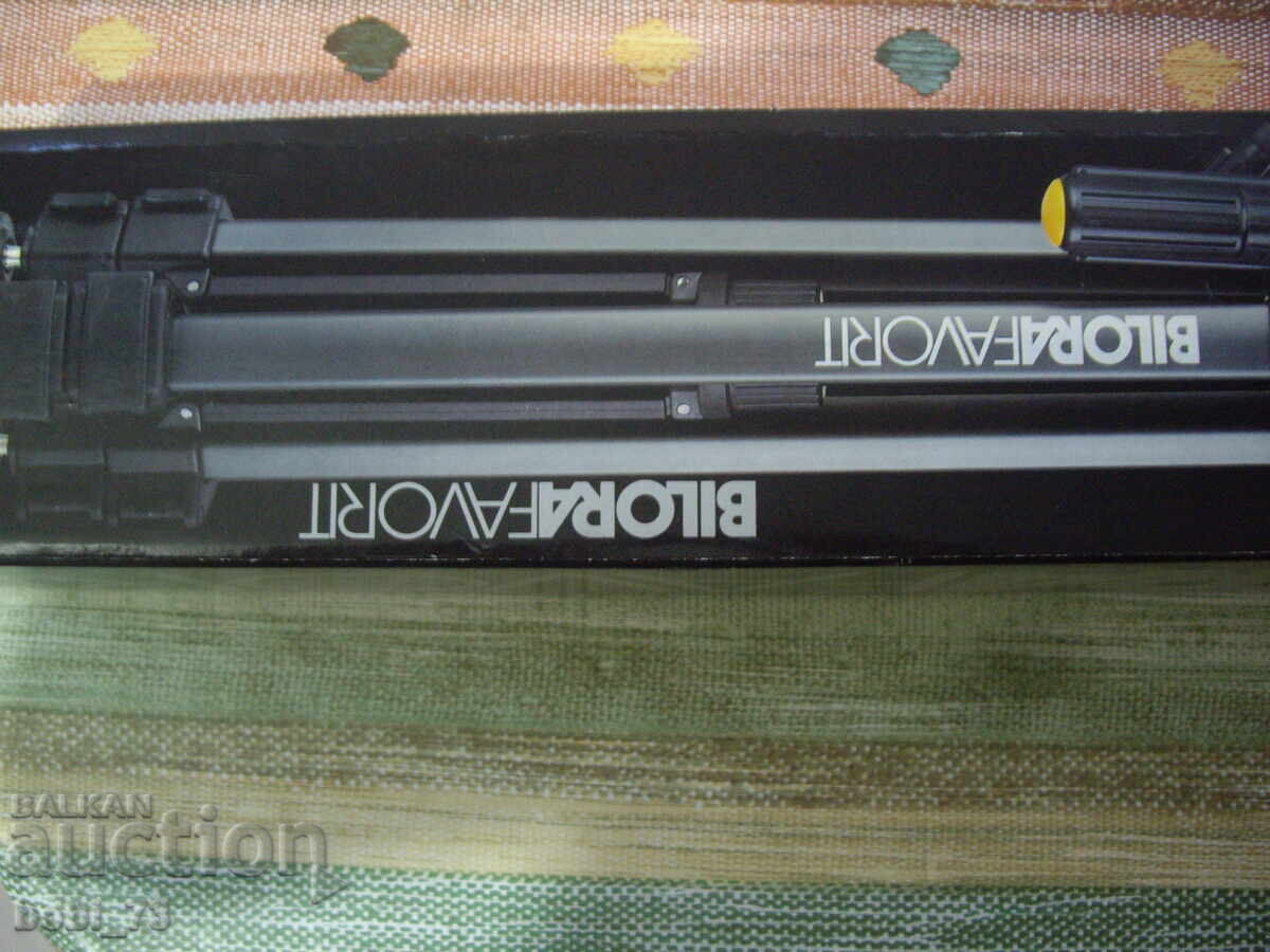 Ολοκαίνουργιο τρίποδο φωτογραφικής μηχανής με τιμή 80.00 BGN | € 40.90