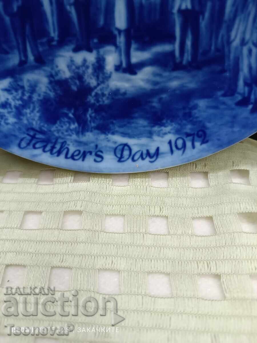 Farfurie decorativă din porțelan de KAISER PORCELAIN cu preț 6.00 BGN | € 3.07