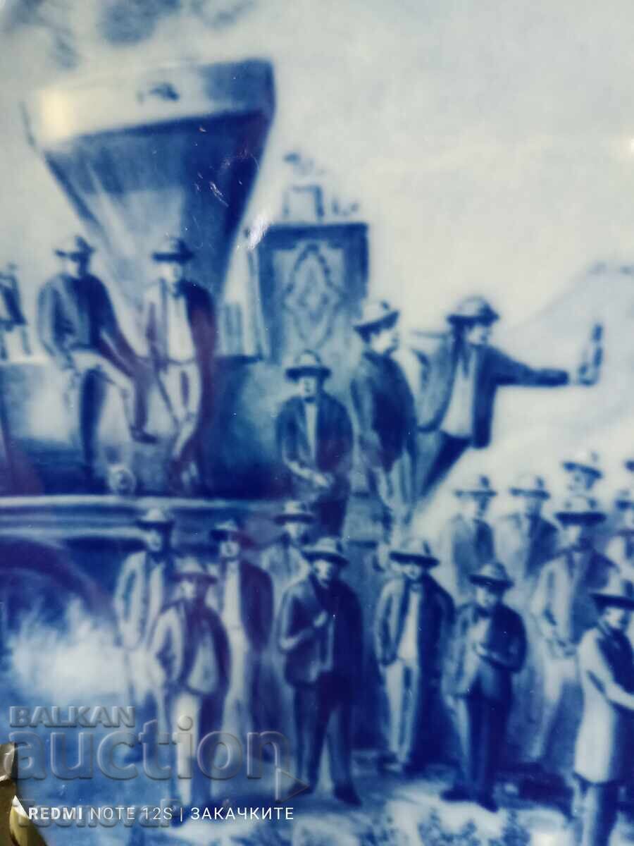 Farfurie decorativă din porțelan de KAISER PORCELAIN - 5