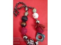 Старинно колие с емаил и порцелан