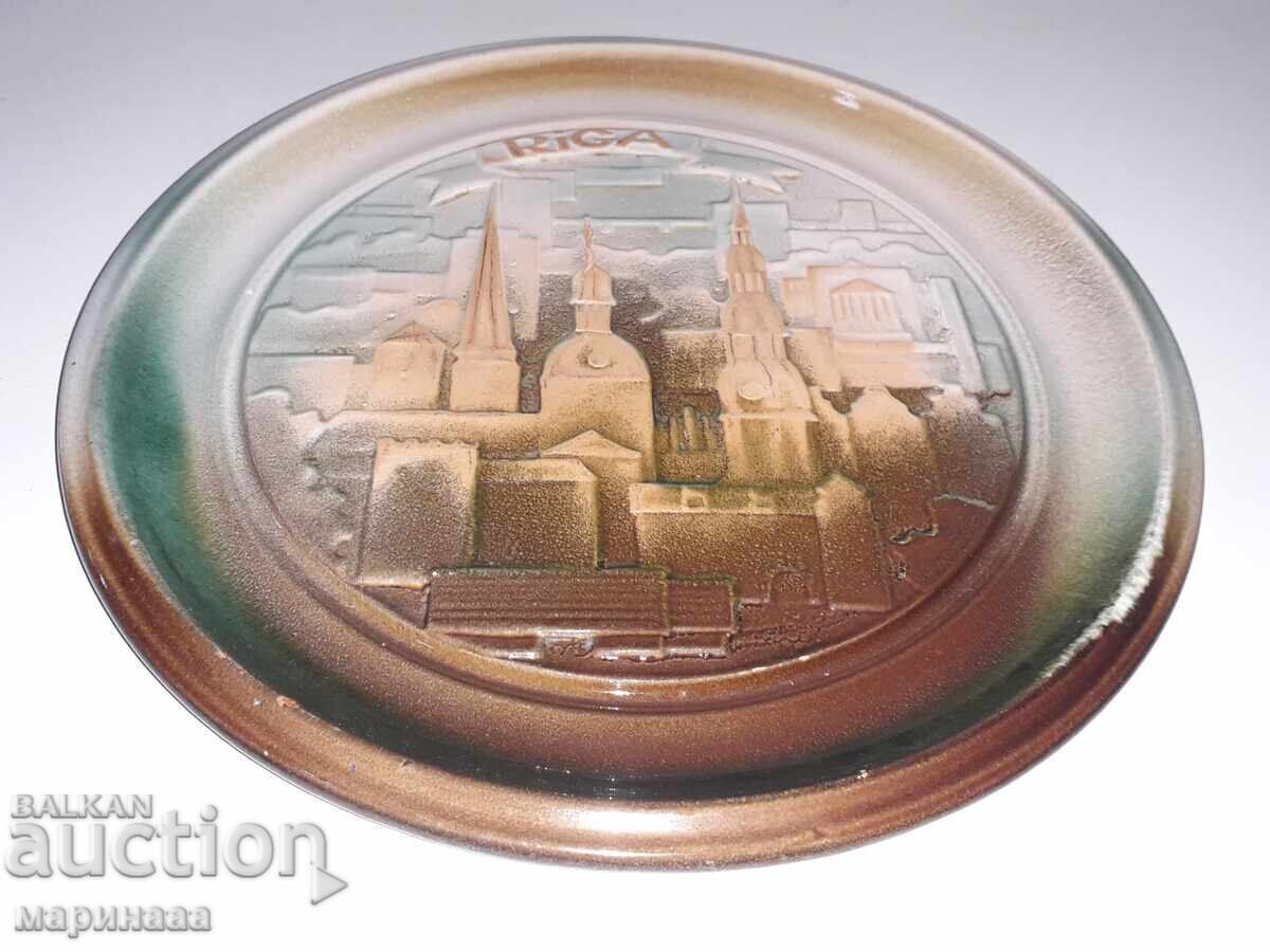 FARFURIE ''RIGA''. LETONIA/ URSS cu preț 10.00 BGN | € 5.11