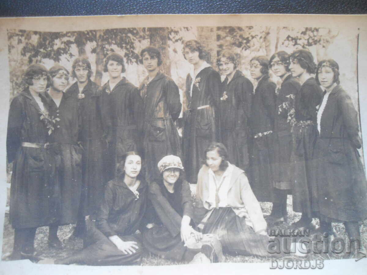 Old photo, May 1st, Pavlovo, 7th grade (class)