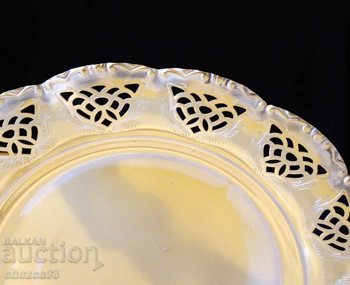 Посребрено плато,фруктиера,бронз 26 см.,барок. с цена 16.00 лв. | € 8.18