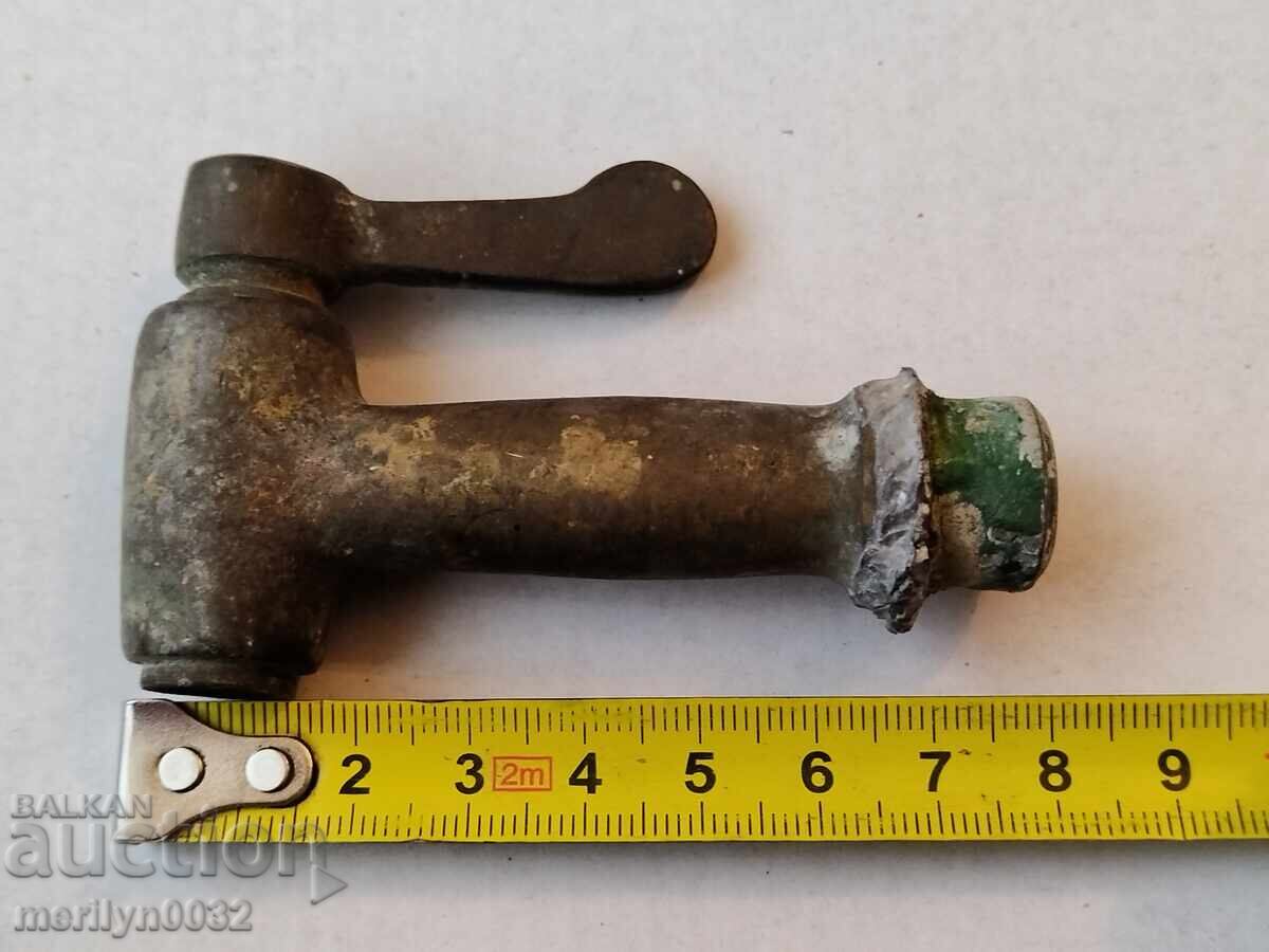 Auction  Old bronze faucet key tap valve spigot