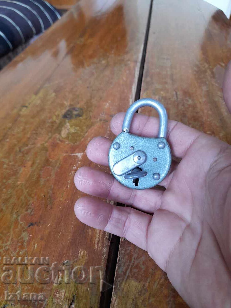 Стар катинар с цена 27.00 лв. | € 13.80 Стар катинар с цена 27.00 лв. | € 13.80