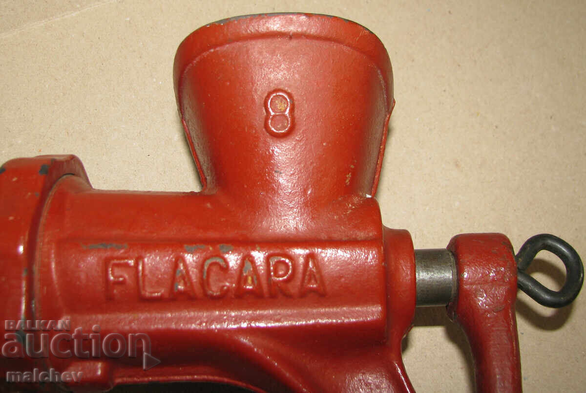 Licitație Râșniță manuală tocător de carne tocător de carne rum. nr. 8, excelentă