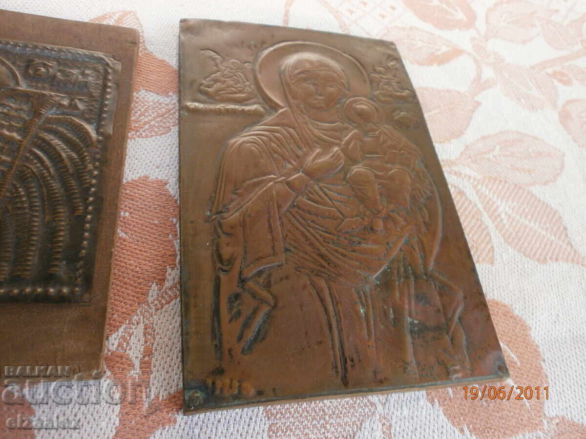 Licitație Icoane vechi din cupru