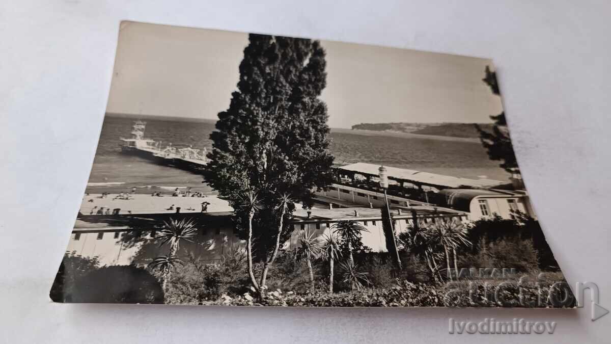 Пощенска картичка Варна Морските бани 1960