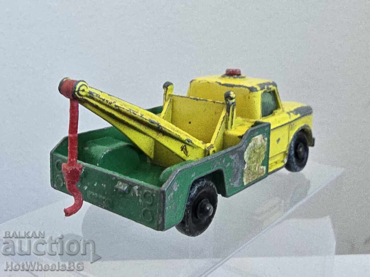 Delivery of Matchbox LESNEY No. 13D Dodge Wreck Truck 1965
