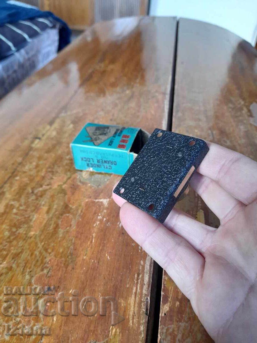 Lacăt vechi, lacăt - 5 Lacăt vechi, lacăt - 5