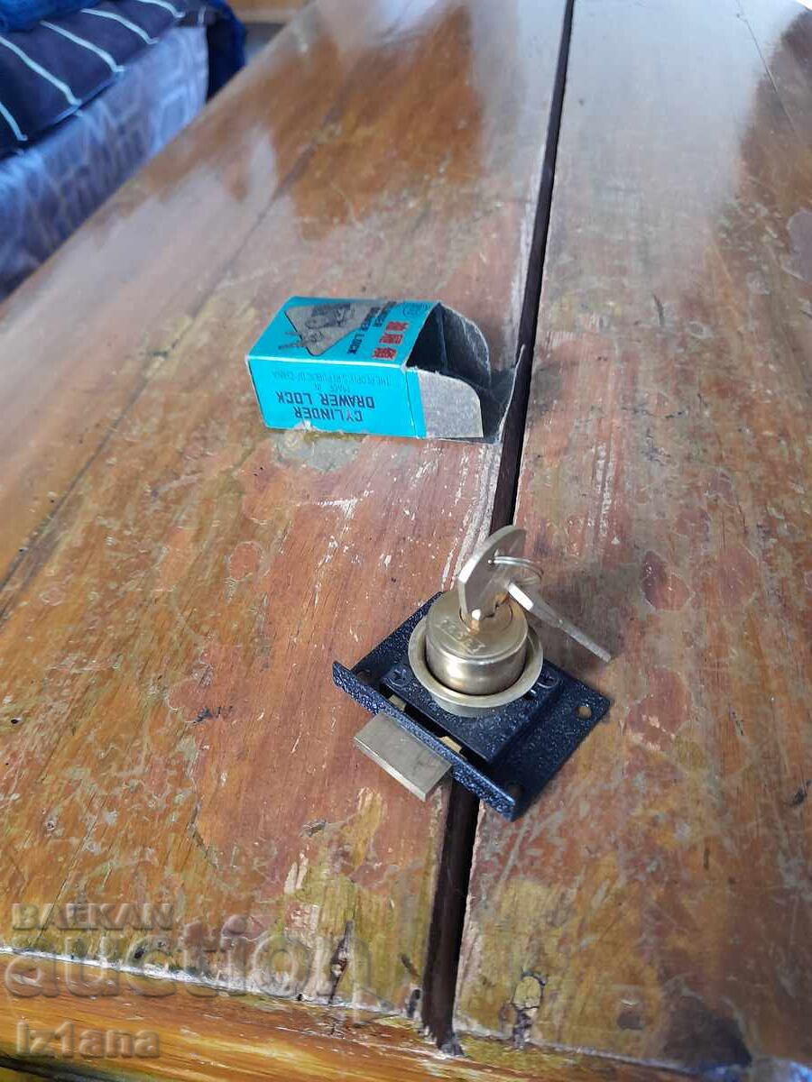 Lacăt vechi, lacăt - 7 Lacăt vechi, lacăt - 7