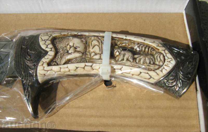 Аукцион Декоративен ловен нож 160 х 270 ,гравиран -мечка