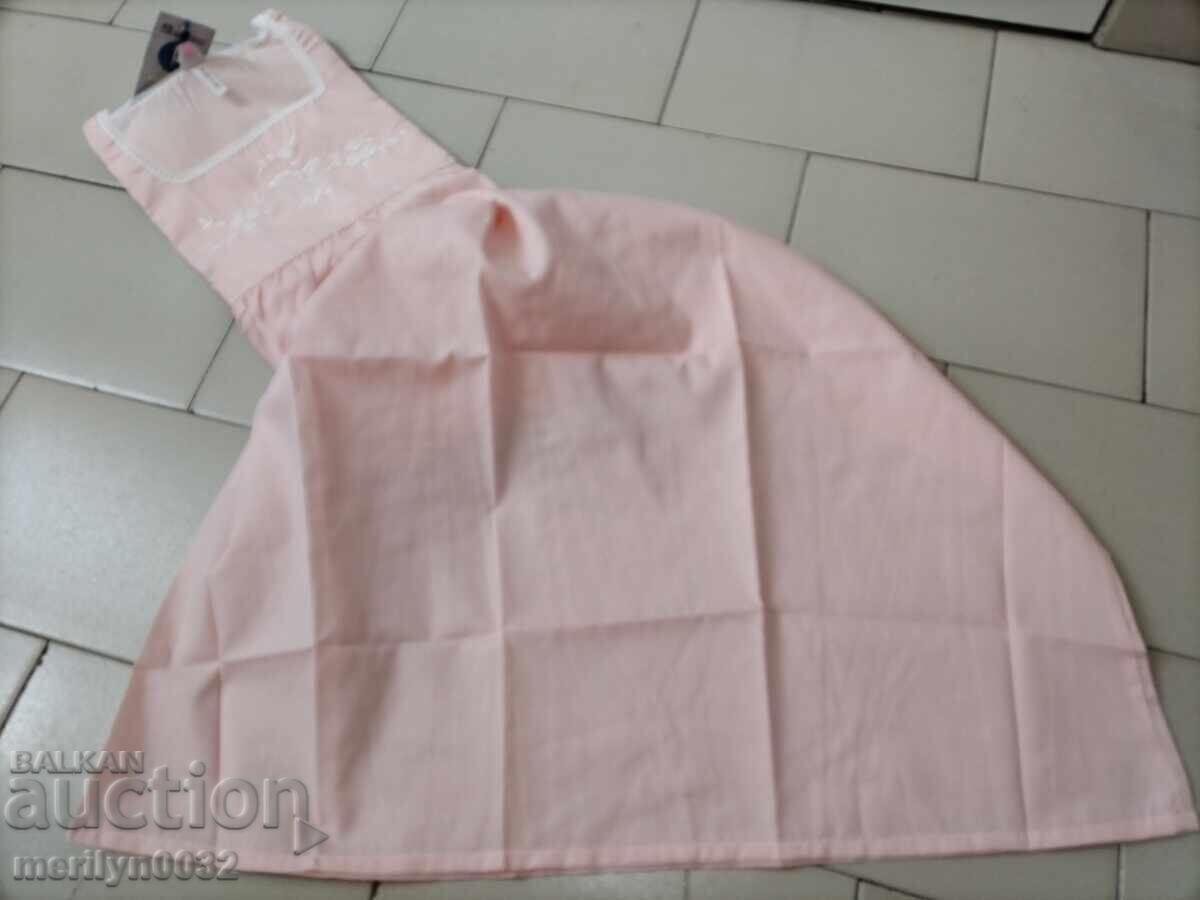 Γυναικεία νυχτικιά δεκαετίας '80 Λαϊκή φορεσιά της Λαϊκής Δημοκρατίας της Βουλγαρίας με τιμή 78.00 BGN | € 39.88