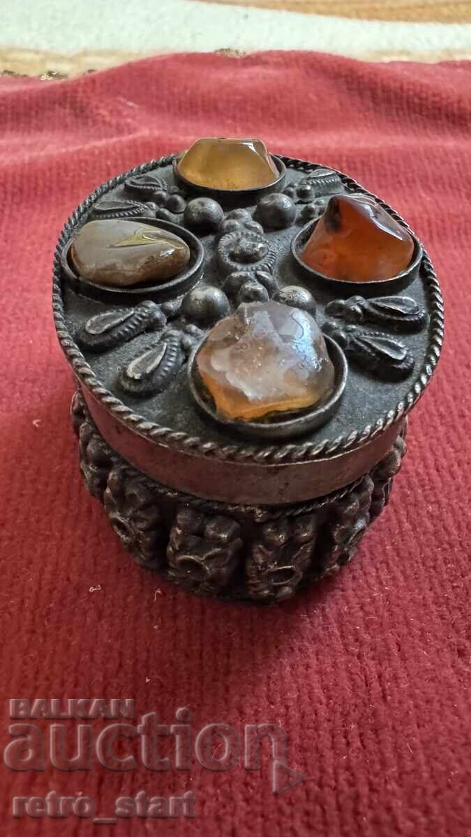 Licitație Mica cutie pentru bijuterii Licitație Mica cutie pentru bijuterii