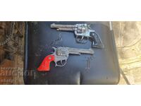 Παλιά πιστόλια με καψύλλια