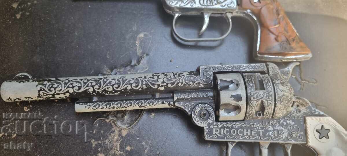 Аукцион Стари пистолети с капси