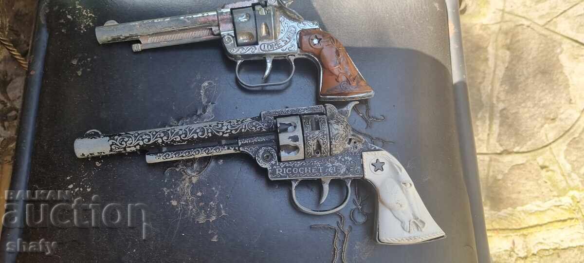 Стари пистолети с капси