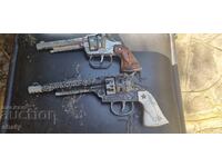 Παλιά πιστόλια με καψύλλια