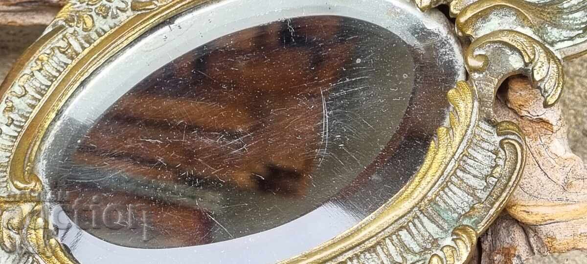 Auction  Old bronze mirror