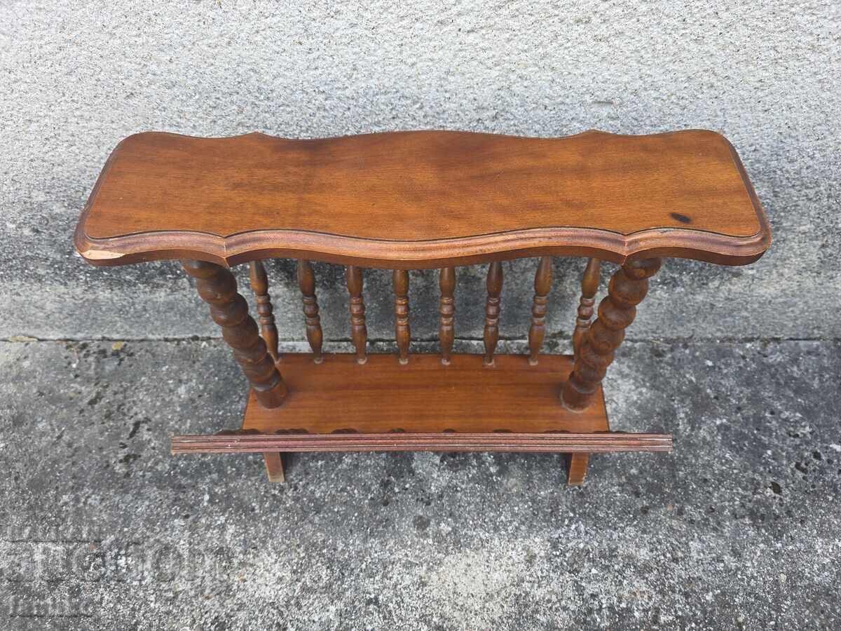 Δημοπρασία Ξύλινο περίπτερο για εφημερίδες και περιοδικά