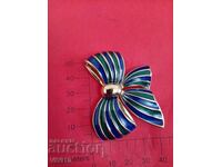 Старинна брошка емаил