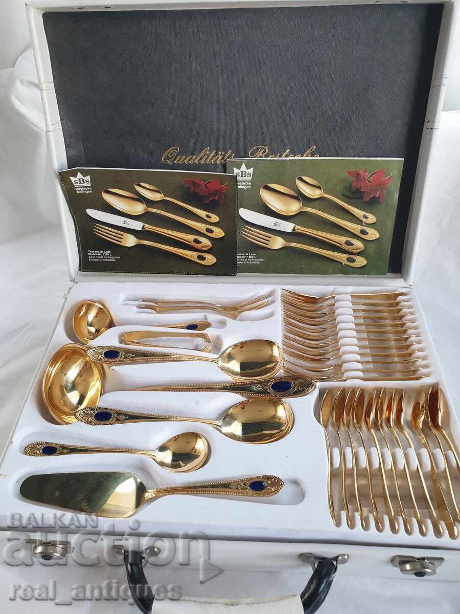 Set de ustensile placate cu aur