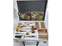 Set de ustensile placate cu aur