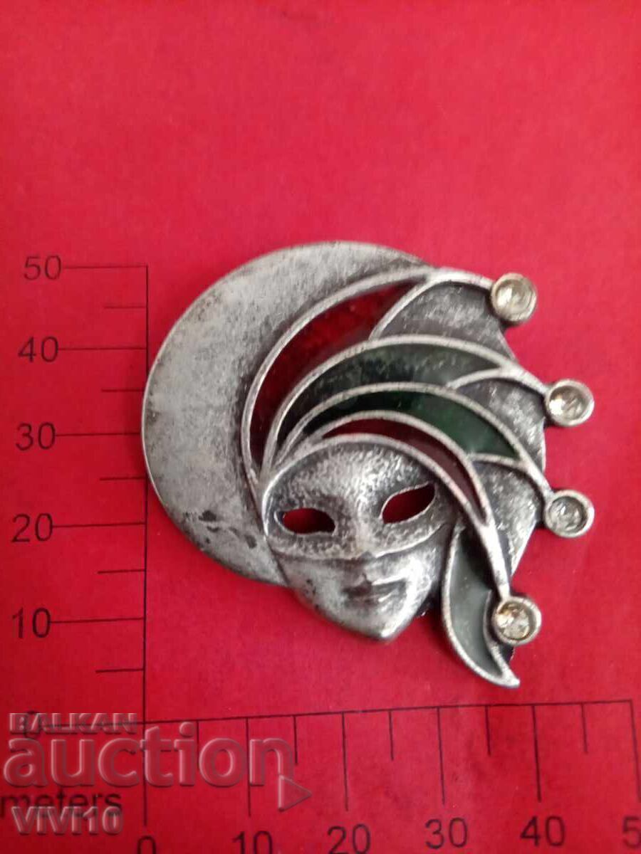 Αρχαία καρφίτσα με σμάλτο και πέτρες