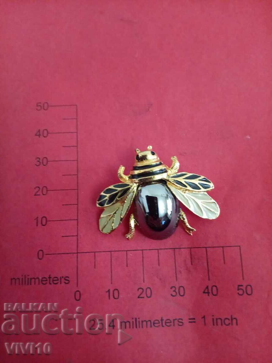 Старинна брошка емаил и хематит