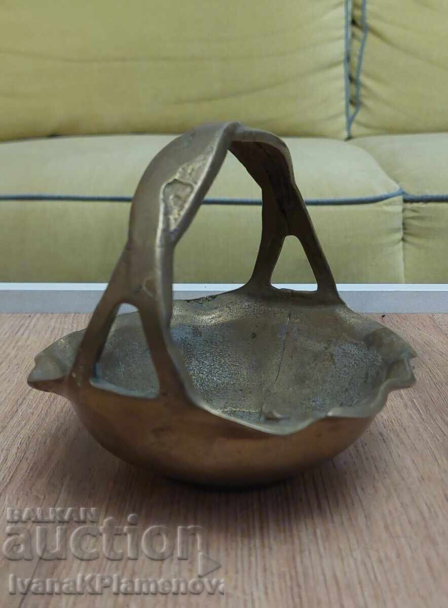 Căniță din bronz masiv