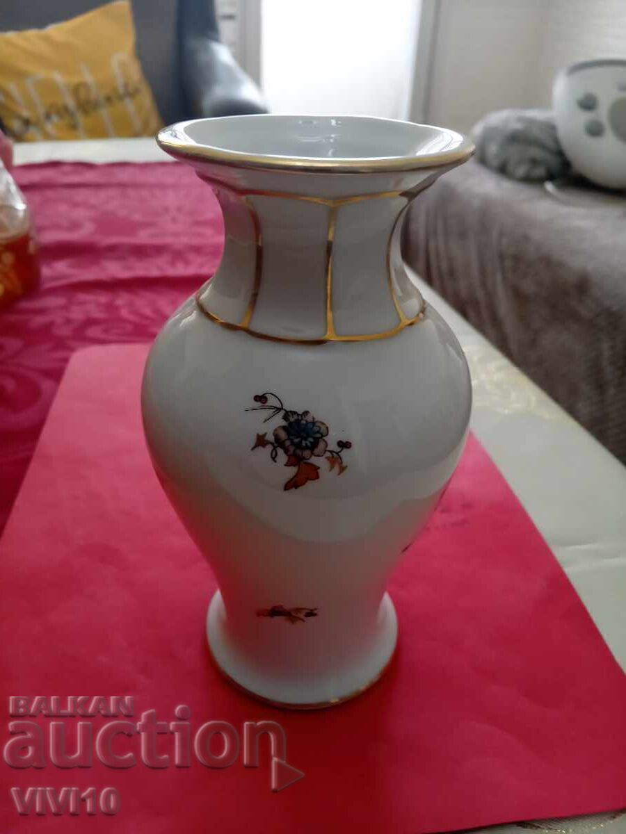 Vază veche Meissen 20cm cu preț 120.00 BGN | € 61.36