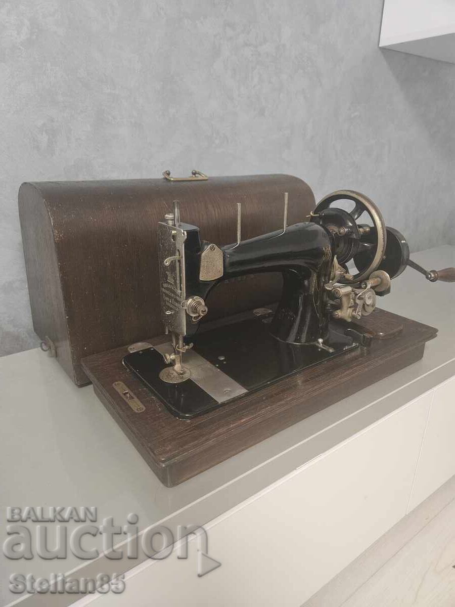 Delivery of Hand-crank sewing machine Delivery of Hand-crank sewing machine