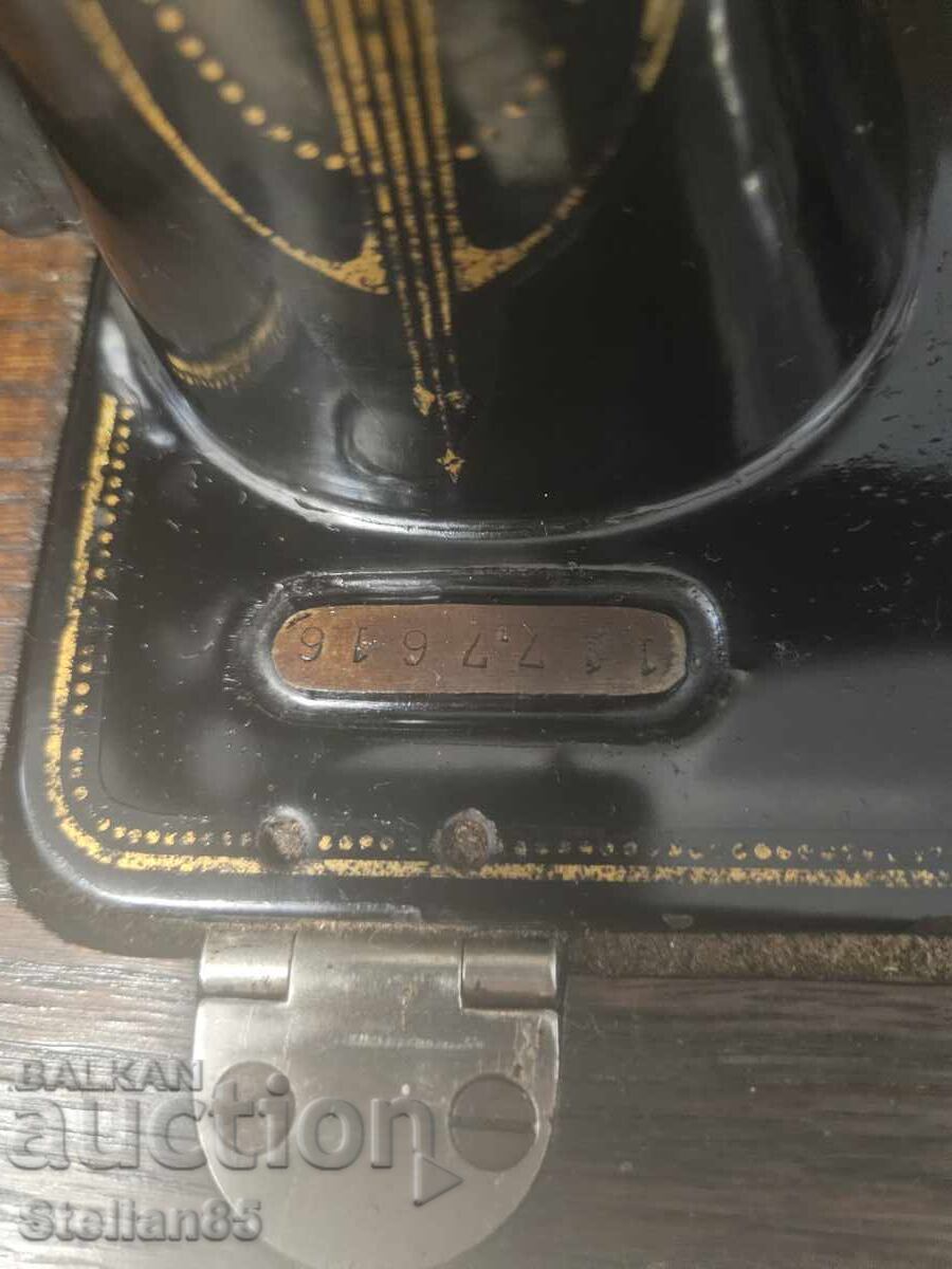 Hand-crank sewing machine - 5 Hand-crank sewing machine - 5