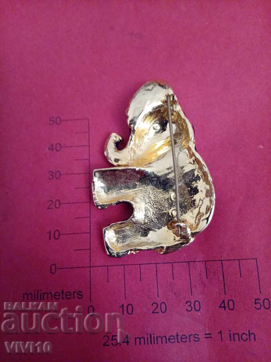 Старинна брошка емаил с цена € 15.00 | 29.34 лв.