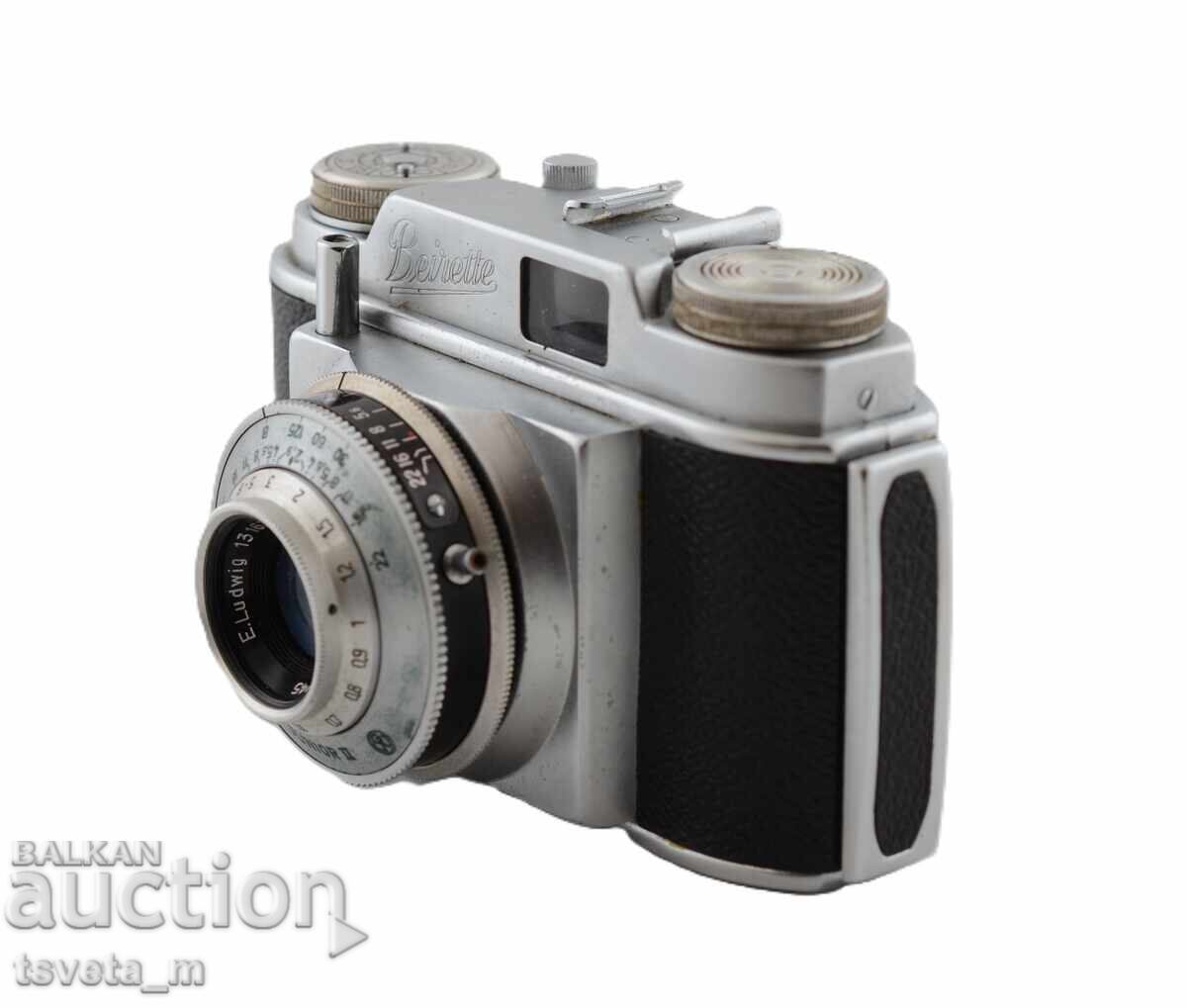 Δημοπρασία Φωτογραφική μηχανή BEIRETTE + Φακός Meritar 2.9/ 45