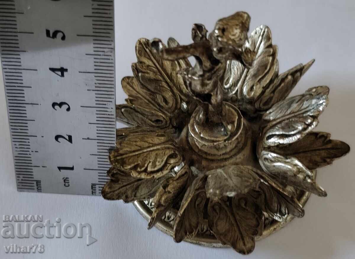 Доставка на Статуетка-фигура Доставка на Статуетка-фигура