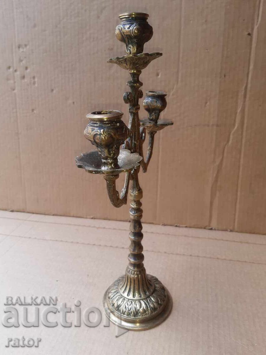 Δημοπρασία Πολύ παλιό μπρούτζινο τριπλό κηροπήγιο 100+ ετών Δημοπρασία Πολύ παλιό μπρούτζινο τριπλό κηροπήγιο 100+ ετών