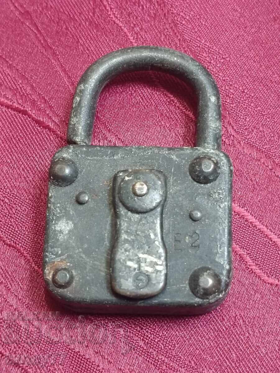 Antique Katina decorative item