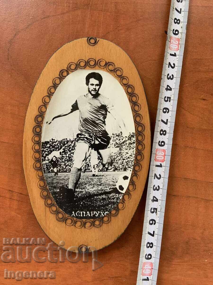 ΦΩΤΟΓΡΑΦΙΑ ΓΟΥΝΤΙ ΠΑΝΟ ΠΟΔΟΣΦΑΙΡΟ ΛΕΥΣΚΙ ΣΠΑΡΤΑΚ