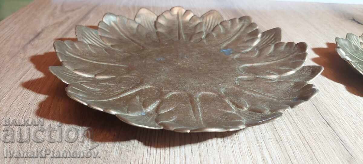 Δημοπρασία Δίσκοι πιάτων μπρούτζινοι για γνώστες, δύο τεμάχια