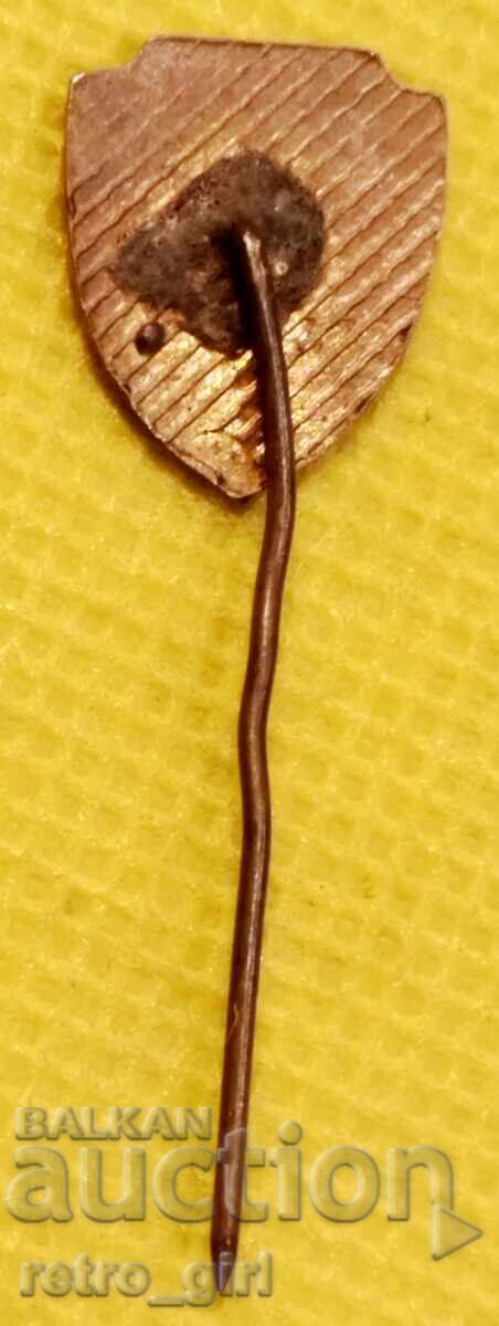 Стара футболна значка,знак" Черно море". с цена 14.90 лв. | € 7.62